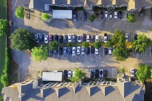 Installer la recharge de véhicules électriques en habitat collectif